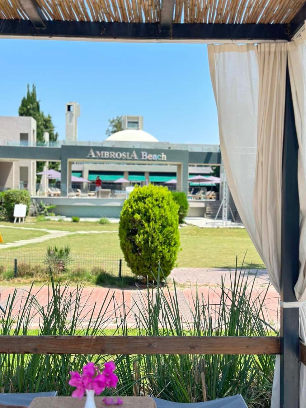 Ambrosia Hotel Beach & Spa Bitez Exterior foto